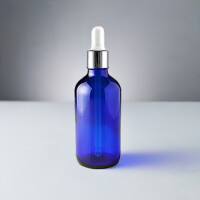 Szklana butelka ze srebrną pipetą 30 ml