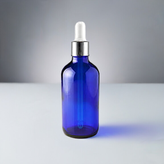 Szklana butelka ze srebrną pipetą 30 ml