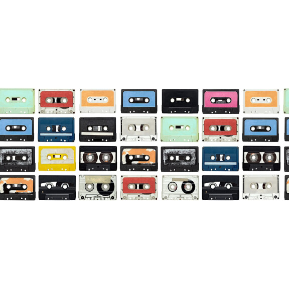 Tapeta w stylu retro Rebel Walls R18517 Casette Tape Piccadilly Circus Pops