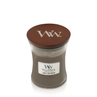 WoodWick Sand &amp; Driftwood - średnia świeca zapachowa z drewnianym knotem