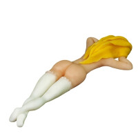 Blondýna ležící na břiše s punčochami, cukrová figurka, 18 cm, bílá | MAGMART, 18KTP B BL