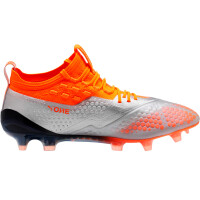 Buty piłkarskie Puma One 1 Syn FG AG 104722 01