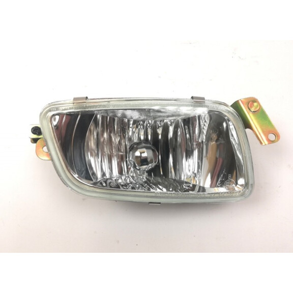 Mitsubishi Pajero/Montero 2000-2003 halogen prawy