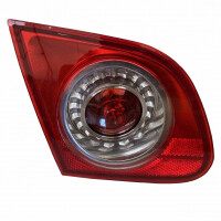VW Passat 2005.03- lampa tylna wewnętrzna lewy
