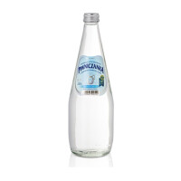 Apă minerală naturală cu conținut scăzut de CO2 0,7 l