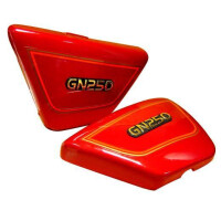 Panele boczne czerwone Suzuki GN 250 85-99