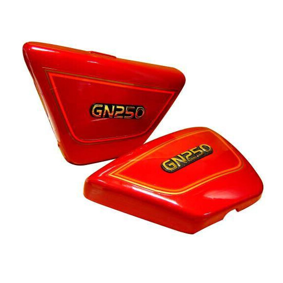 Panele boczne czerwone Suzuki GN 250 85-99