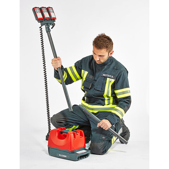 Akumulatorowy maszt oświetleniowy Rosenbauer RLS 2000 wys. 1,8m