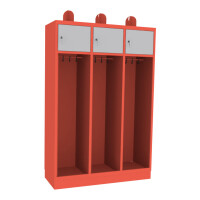 Szafa ubraniowa STR400/3 na cokole, potrójna z uchwytem na kask