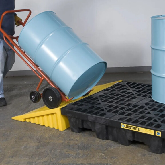 Rampa Podjazdowa Do Wanien Wychwytowych Na Beczki Żółty