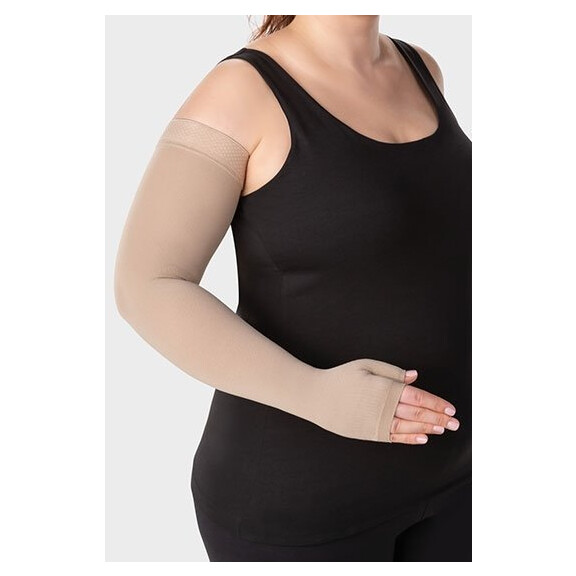 JUZO CLASSIC SEAMLESS rękaw uciskowy płaskodziany z częścią na dłoń i kciuk na obrzęki I stopnia kompresji  (18-21mmHg)