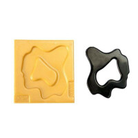 Forma silikonowa do masy cukrowej lub czekolady w kształcie sadzonego jajka - 120x110x5 mm | SILIKOMART, SugarFlex Gold
