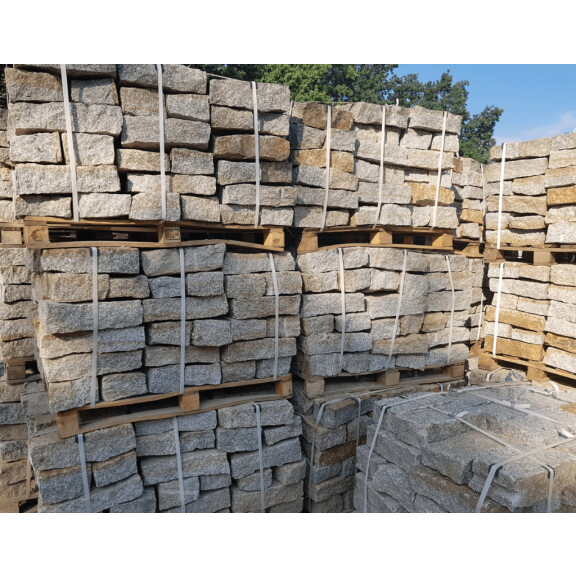 Kamień murowy granitowy łupany szaro-żółty STRZEGOM (10x20x40) 24T
