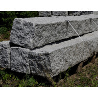 Słup granitowy łupany jasnoszary STRZEGOM (25x25x250)