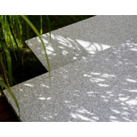 Płyta granitowa tarasowa szczotkowana jasnoszara G703 New Bianco Cristal (60x60x3)